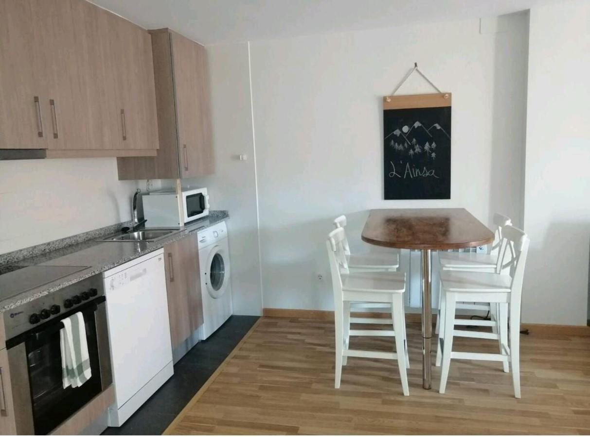 Apartamento La Montanesa En Ainsa, Bonito Apartamento Con Grande Terraza Zewnętrze zdjęcie